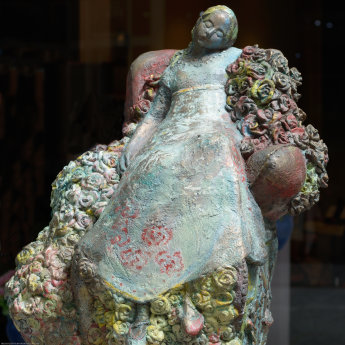 Hanauer Märchenpfad / Skulptur Dornröschen