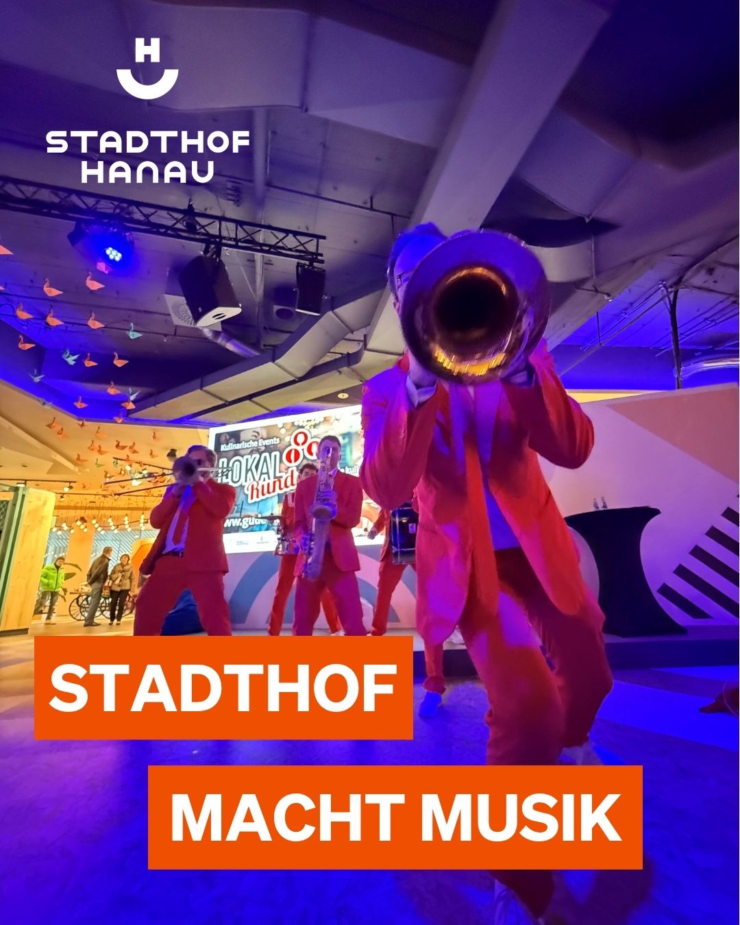 Band spielt bei Stadthof Macht Musik